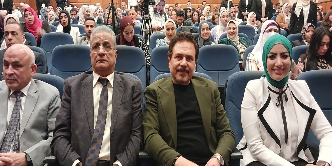 الفنان محمد رياض مع مؤسسة القادة