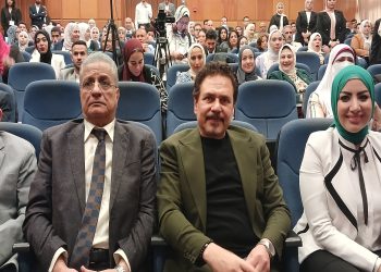 الفنان محمد رياض مع مؤسسة القادة