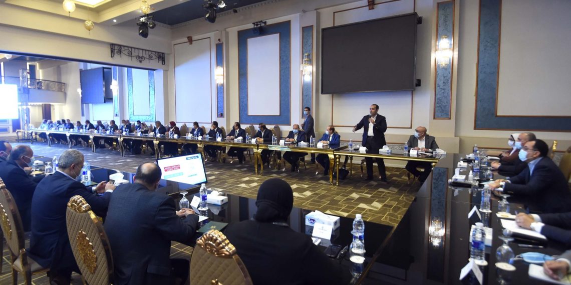 رئيس الوزراء والوزراء المعنيون يعقبون على مداخلات أعضاء مجلسي النواب والشيوخ بمحافظة المنوفية