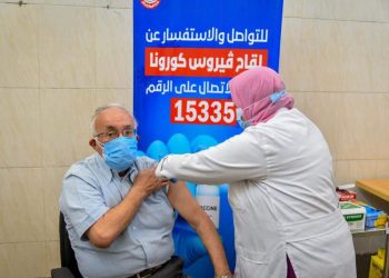 وزيرة الصحة: تطعيم 1141 مواطنًا من الفئات المستحقة بلقاح فيروس كورونا
