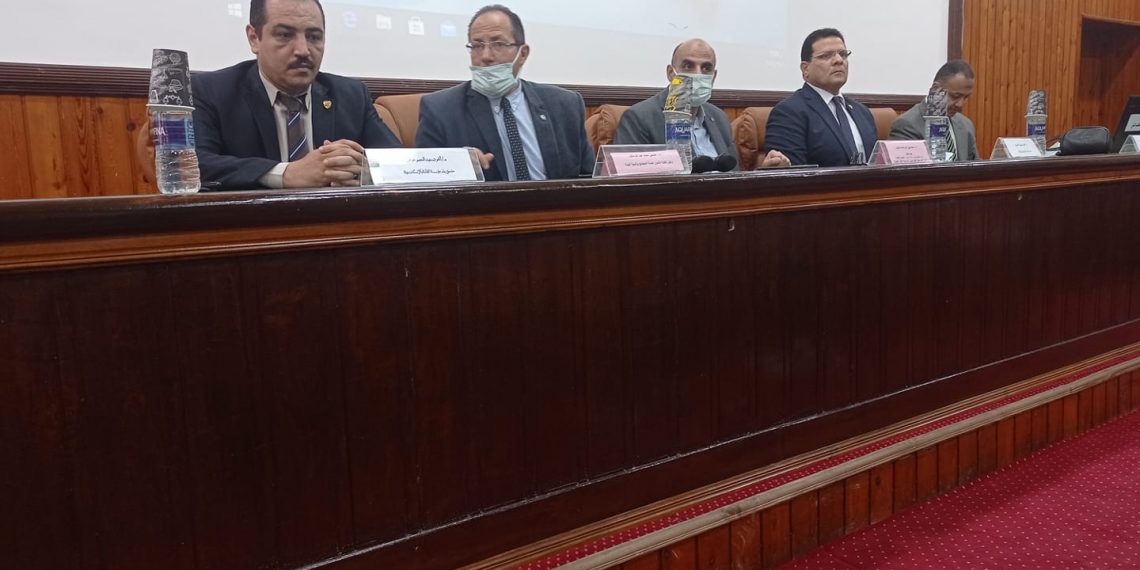 (صور) ختام فاعليات برنامج إعداد القيادات الإدارية والتنفيذية بكلية الزراعة جامعة الاسكندرية