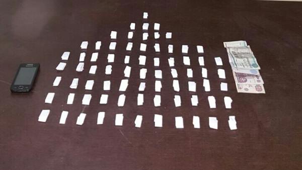 القبض على عامل وعاطل بحوزتهما هيروين وترامادول