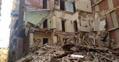 انهيار عقار وإخلاء 3 آخرين بالأسكندرية
