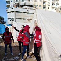 رئيس أركان قوات الدفاع الشعبي يشيد بدور الهلال الاحمر بدمياط بمعسكر  ايواء المحافظة 