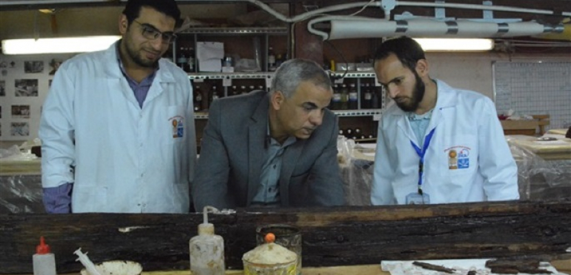 وزارة الآثار: استخراج القطعة رقم 1000 من أخشاب مركب خوفو الثانية