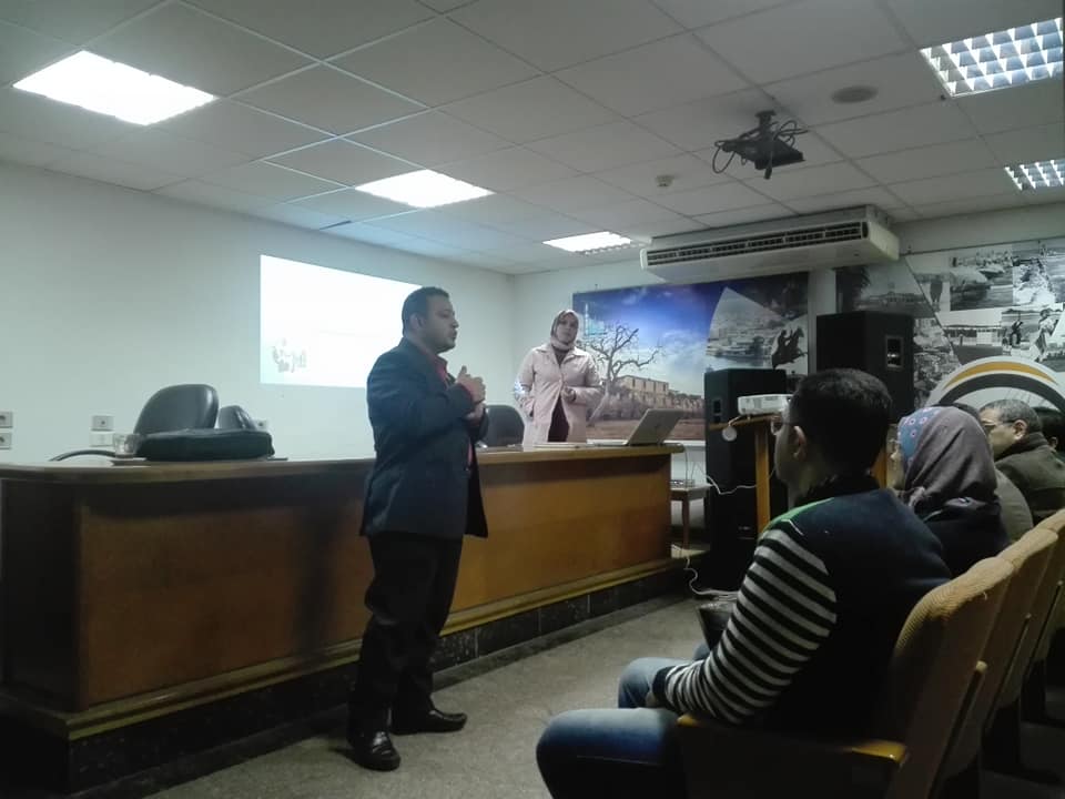 ختام المرحلة الثانية من برنامج اعداد القيادات التنفيذية لصيادلة دمياط…صور