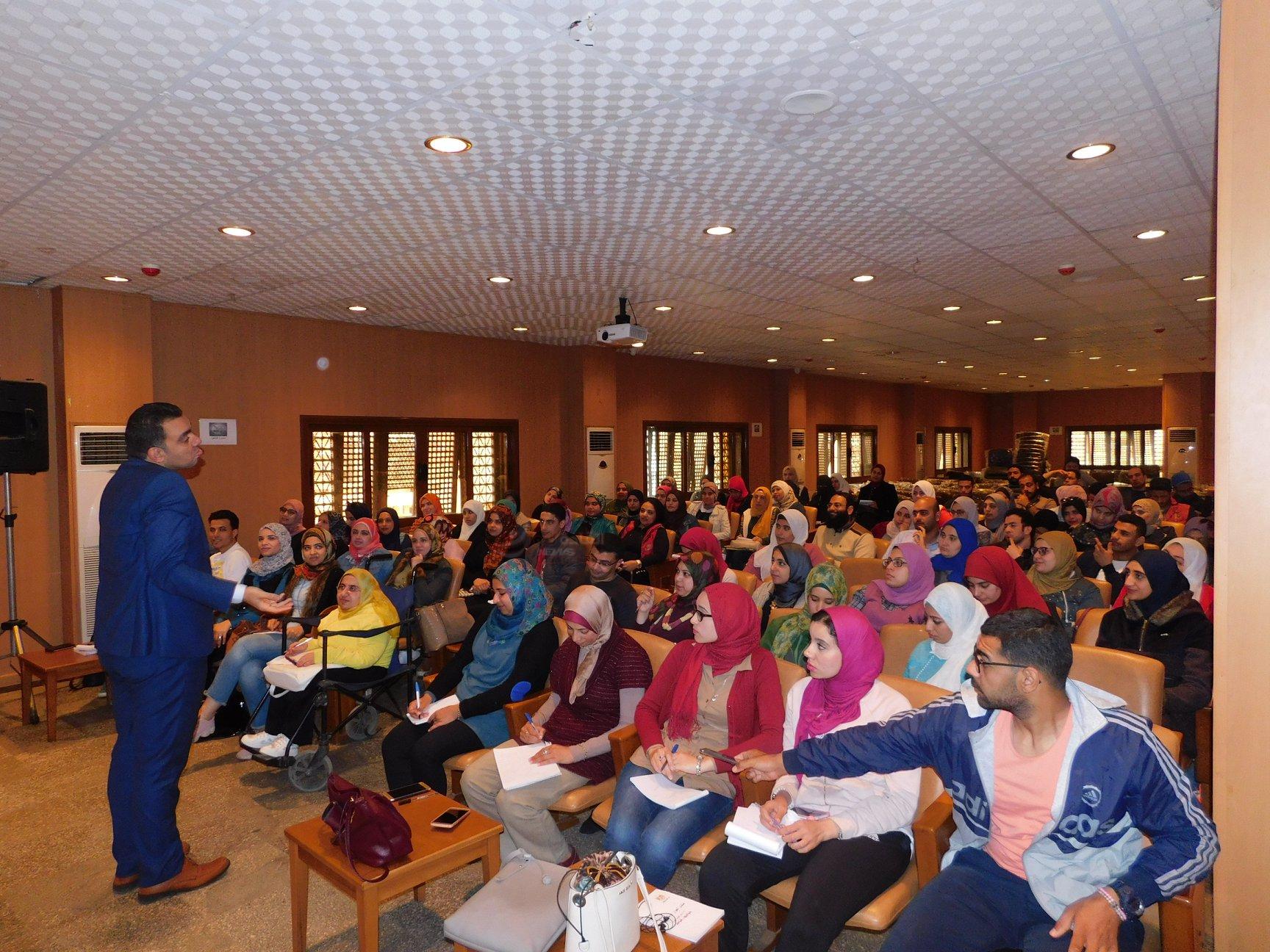 الشباب والرياضةبدمياط  تنفذ البرنامج القومي لتدريب وتأهيل القيادات الشبابية …صور