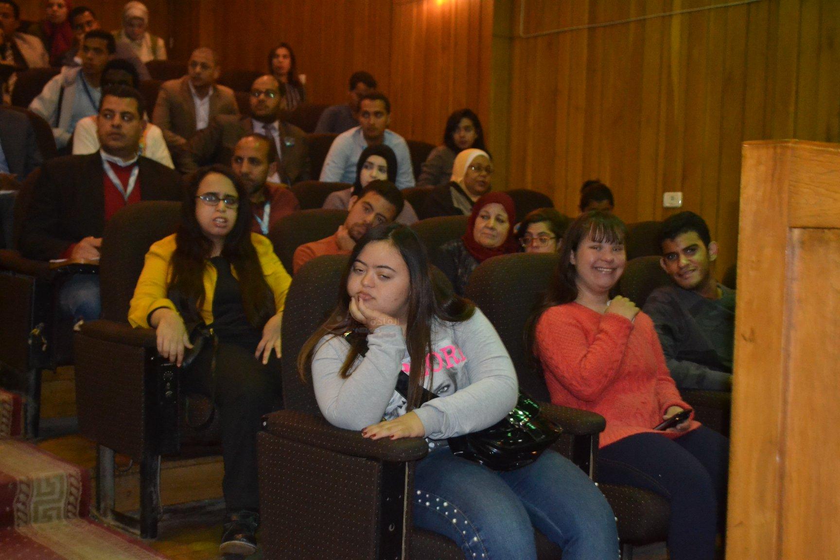 دكتور احمد حنفى و دراسات الجدوى فى ” مشروع 1000 قائد إفريقى “