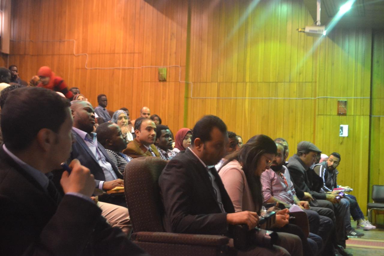 التنمية المستدامة عنوان محاضرة الدكتور طارق الحصرى ( مشروع 1000 قائد إفريقى )