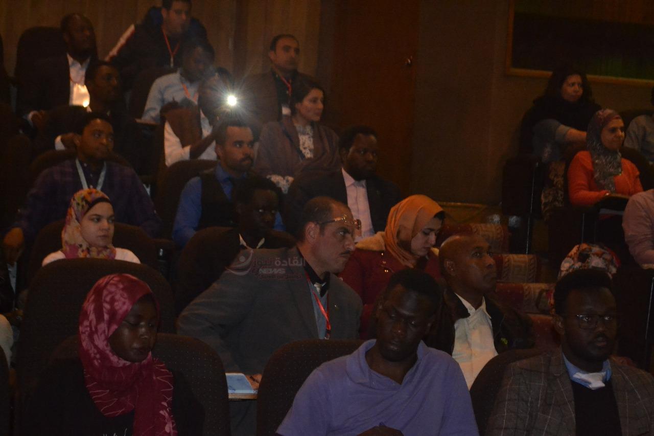فعاليات اليوم الثانى من المرحلة التأسيسية للمجموعة الثالثة ” مشروع 1000 قائد إفريقى ” بجامعة القاهرة…..صور