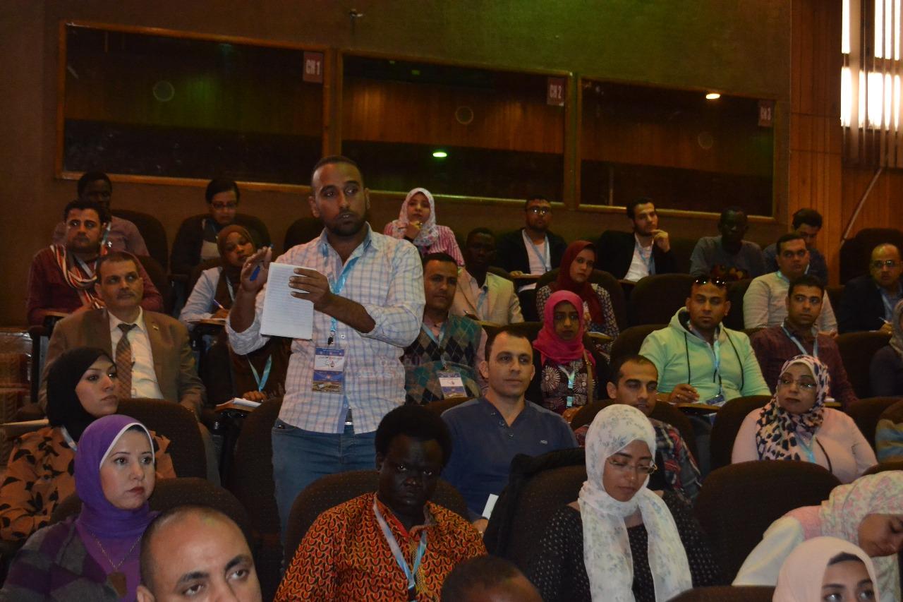 فعاليات اليوم الثانى من المرحلة التأسيسية للمجموعة الرابعة” مشروع 1000 قائد إفريقى ” بجامعة القاهرة