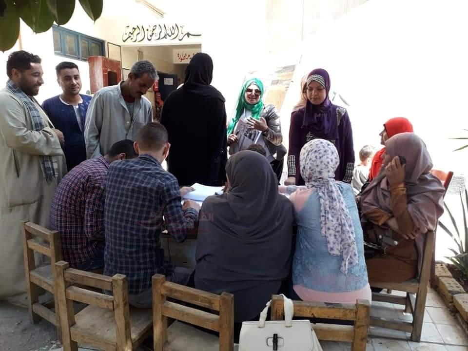 متابعي قادة المنيا …اقبال كثيف من المواطنين للاستفتاء علي التعديلات الدستورية ..صور