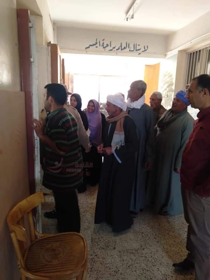 متابعي قادة المنيا …اقبال كثيف من المواطنين للاستفتاء علي التعديلات الدستورية ..صور