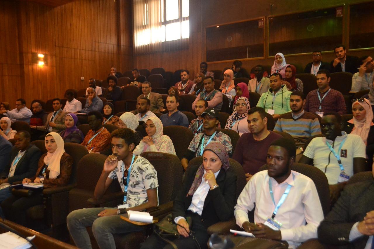 فعاليات اليوم الثانى من المرحلة التأسيسية للمجموعة الرابعة” مشروع 1000 قائد إفريقى ” بجامعة القاهرة