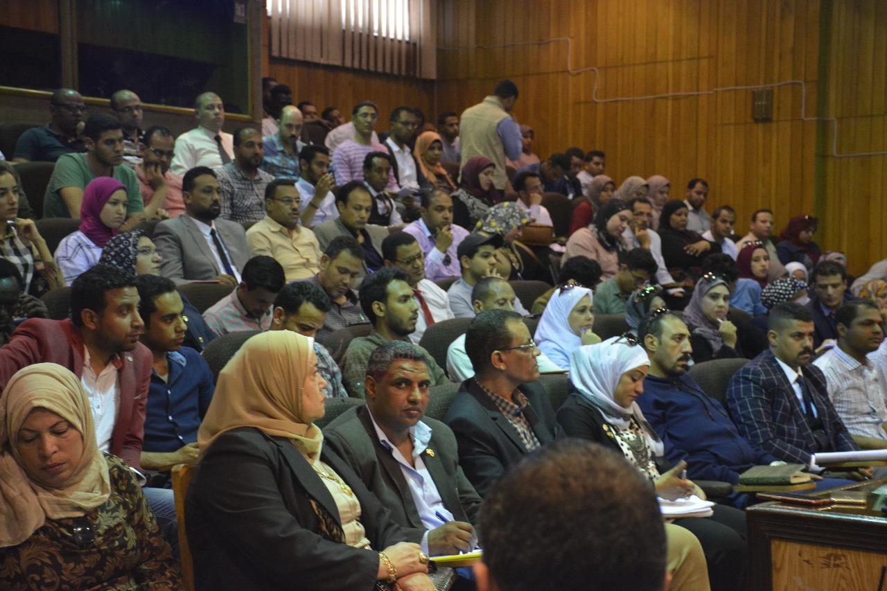 ختام فعاليات اليوم الثالث للمجموعة السادسة مشروع “1000قائد إفريقي ”بجامعة القاهرة…