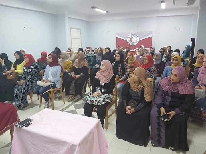 الهلال الأحمر المصري بدمياط يعقد ندوة بعنوان ” الكشف المبكر عن سرطان الثدي ” ….صور