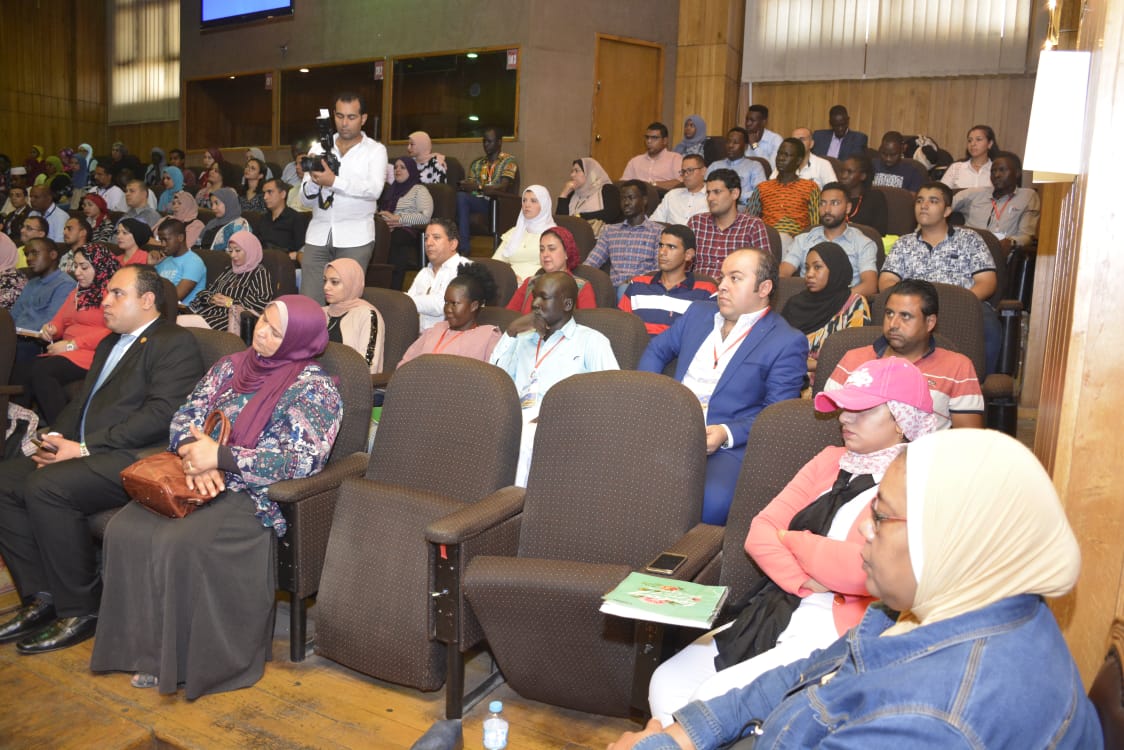 عميد كلية الدراسات الإفريقية و رئيس امناء القادة يشهدان إنطلاق المرحلة الثانية مشروع 1000 قائد إفريقي ” برعاية الخشت “