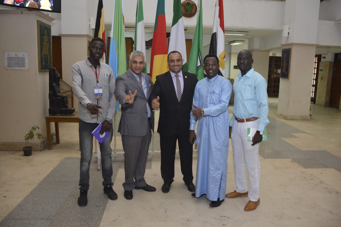 عميد كلية الدراسات الإفريقية و رئيس امناء القادة يشهدان إنطلاق المرحلة الثانية مشروع 1000 قائد إفريقي ” برعاية الخشت “