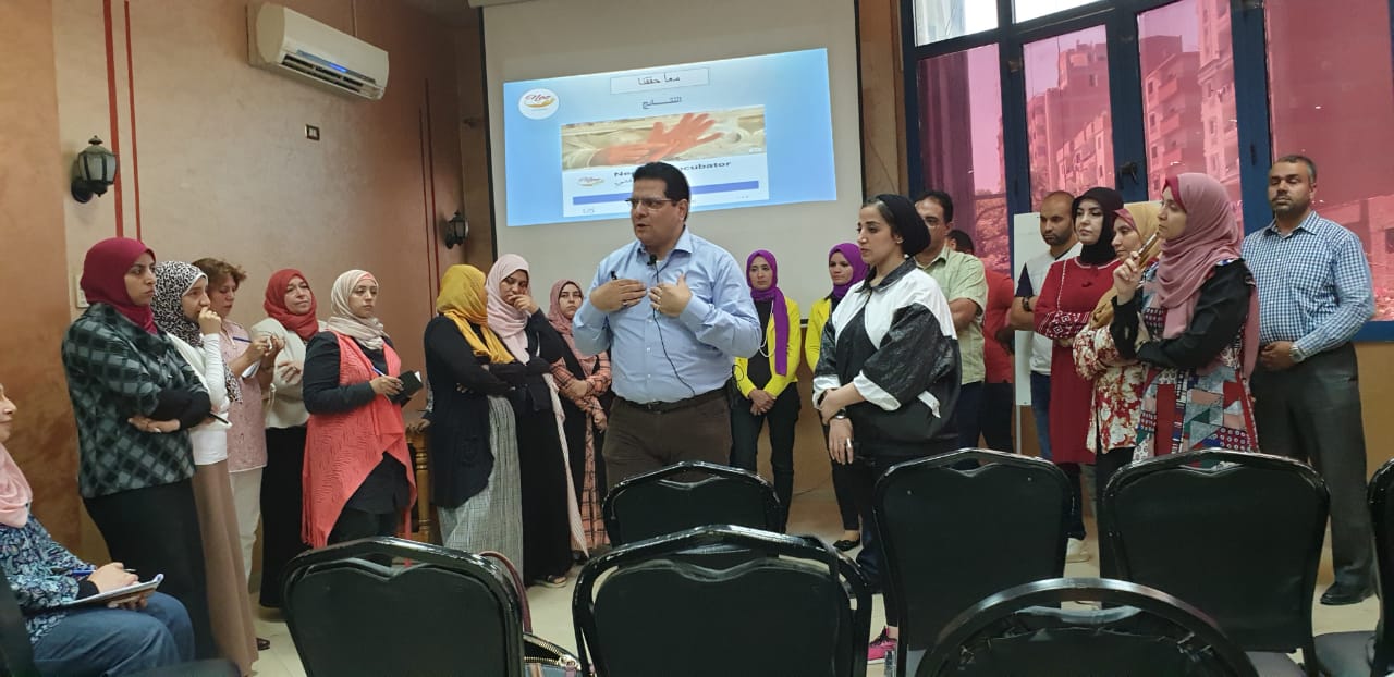 تحت رعاية محافظ القليوبية مناقشة مشروعات التخرج بين القادة و الصيدلة…صور