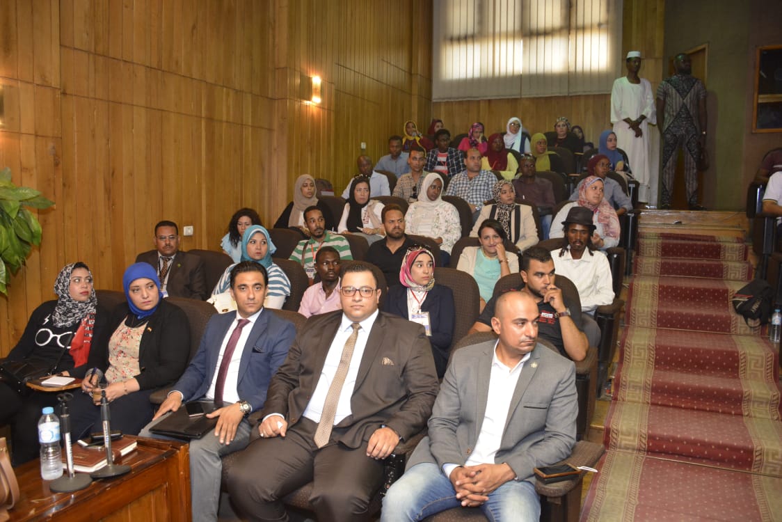 عميد كلية الدراسات الإفريقية و رئيس امناء القادة يشهدان إنطلاق المرحلة الثانية مشروع 1000 قائد إفريقي ” برعاية الخشت “