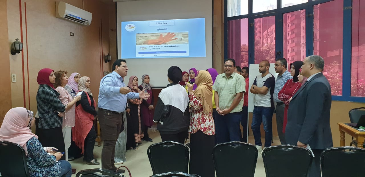 تحت رعاية محافظ القليوبية مناقشة مشروعات التخرج بين القادة و الصيدلة…صور