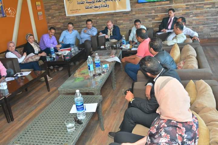 ” الشريف ” يرأس اجتماع منسقي قطاع وسط الدلتا لمناقشة بعض القضايا الهامة وخطة المؤسسة في الفترة المقبلة