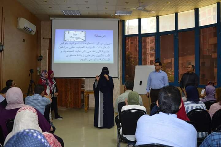 نقابة صيادلة القليوبية و مؤسسة القادة يدخلان  مرحلة مراجعة  المشروعات   قبل عرضها علي المحافظ 