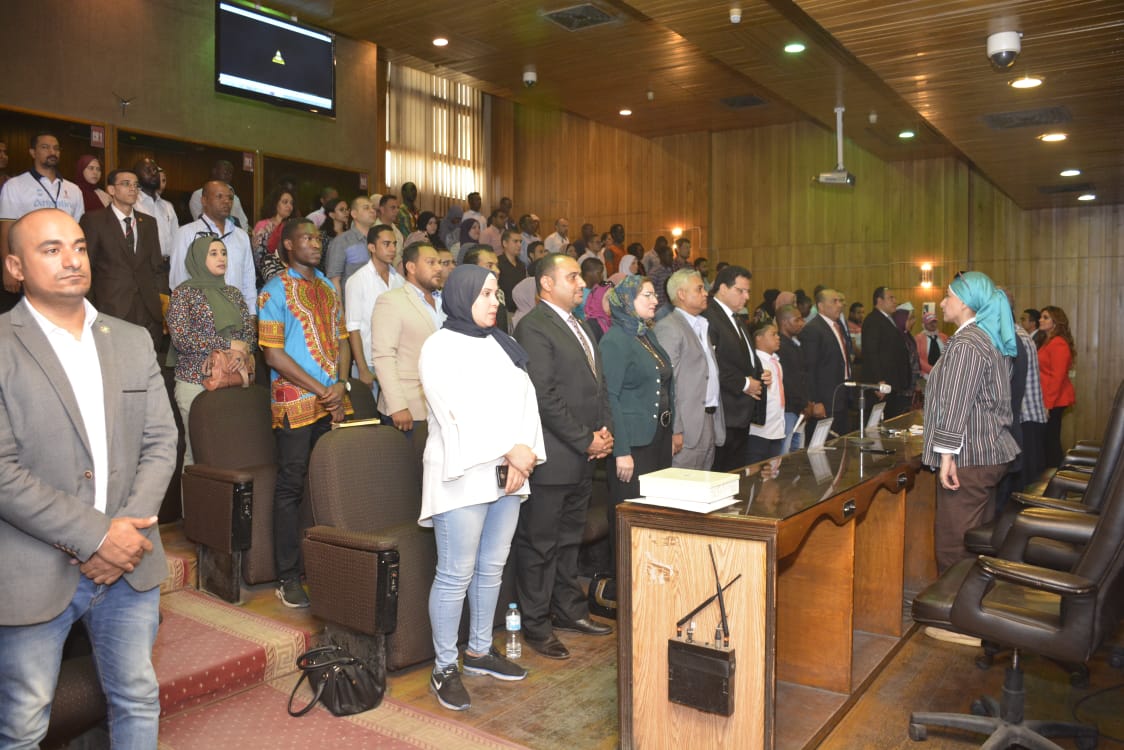 عميد كلية الدراسات الإفريقية و رئيس امناء القادة يشهدان إنطلاق المرحلة الثانية مشروع 1000 قائد إفريقي ” برعاية الخشت “