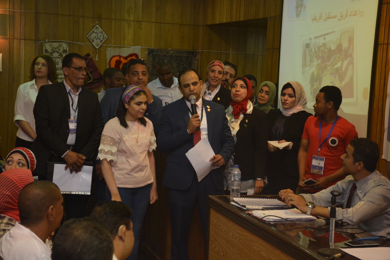 بحضور نوفل و عطية و الشريف و العشماوى ختام المرحلة الثانية ( المجموعة الثانية ) من مشروع 1000 قائد إفريقي” برعاية الخشت “