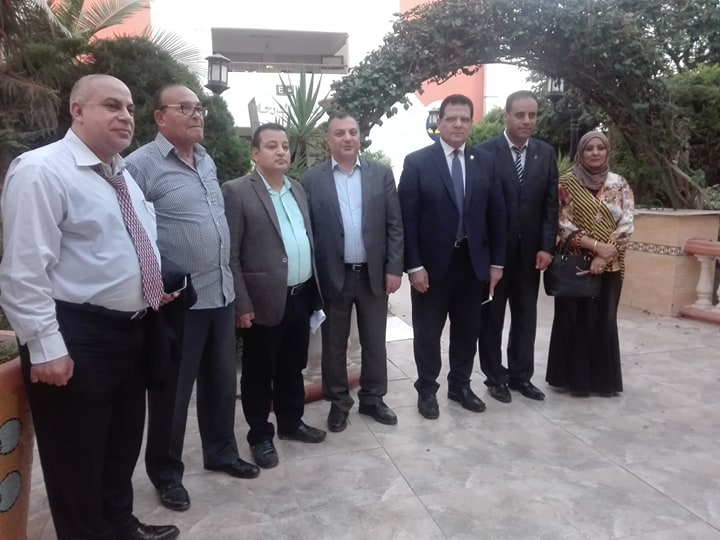 “الشريف “يفتتح دورة “اعداد القيادات المحلية” بالمعهد العالي للحاسب الالي بالزرقا بمحافظة دمياط