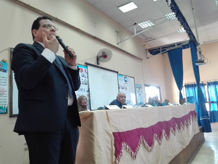 “الشريف “يفتتح دورة “اعداد القيادات المحلية” بالمعهد العالي للحاسب الالي بالزرقا بمحافظة دمياط