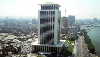 وفدا مصر وقطر يجتمعان بالكويت للاتفاق على آلية تعاون بعد قمة العلا