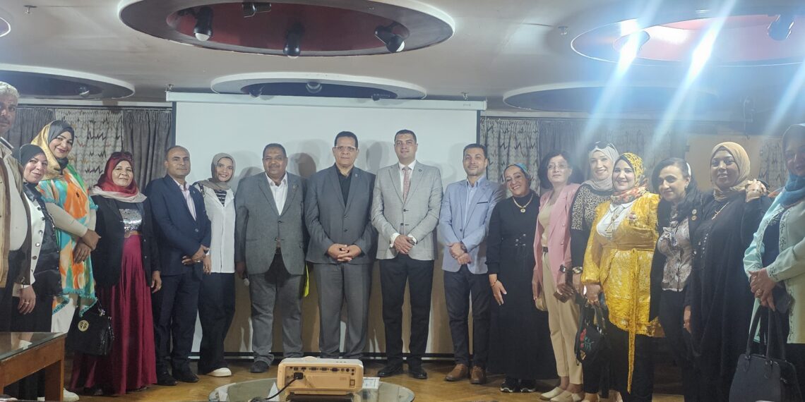 رجل الدولة الرقمي والتكنولوجيا الداعمة  في ادارة الأزمات وصناعة القرار ..