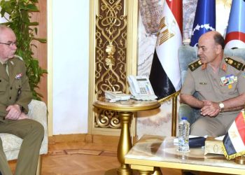 الفريق / أسامة عسكر رئيس أركان حرب القوات المسلحة يلتقى مدير عام فريق الموظفين العسكريين الدولى لحلف شمال الأطلنطى