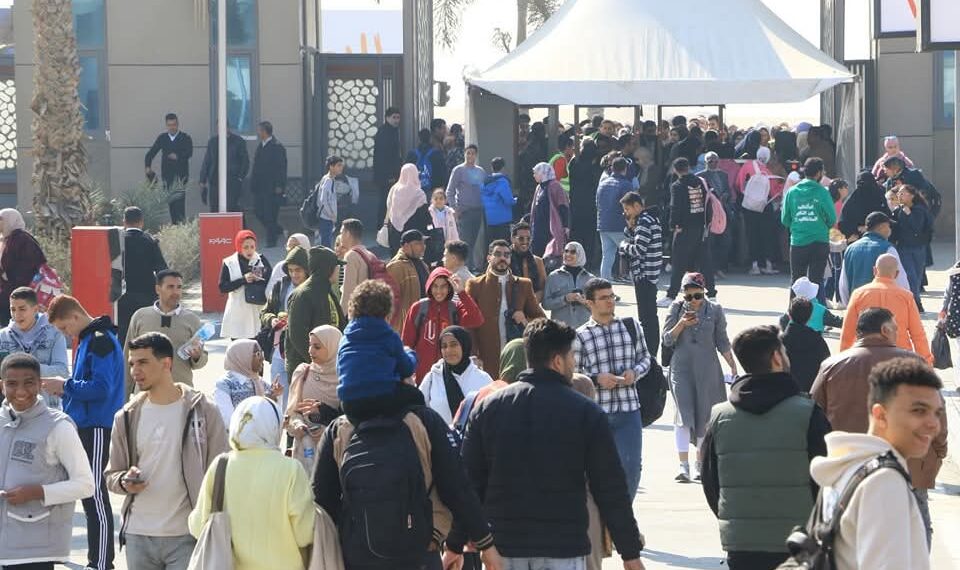 ثلاثة ونصف مليون زائر لمعرض الكتاب خلال ثمانية أيام