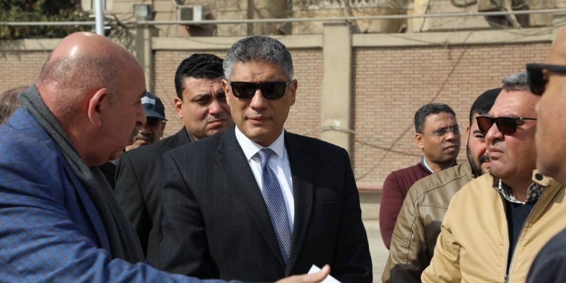 محافظ الجيزة يتفقد التجهيزات لإقامة المعرض الرئيسي لأهلا رمضان بشارع ترعة الزمر بحى العمرانية