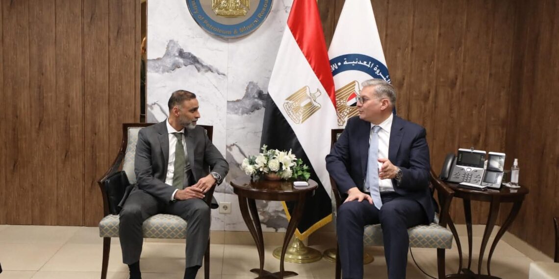 وزير البترول والثروة المعدنية يستقبل السيد ناصر اليافعي رئيس شركة أركيوس المشتركة بين بى بى البريطانية و XRG الإماراتية فى مصر