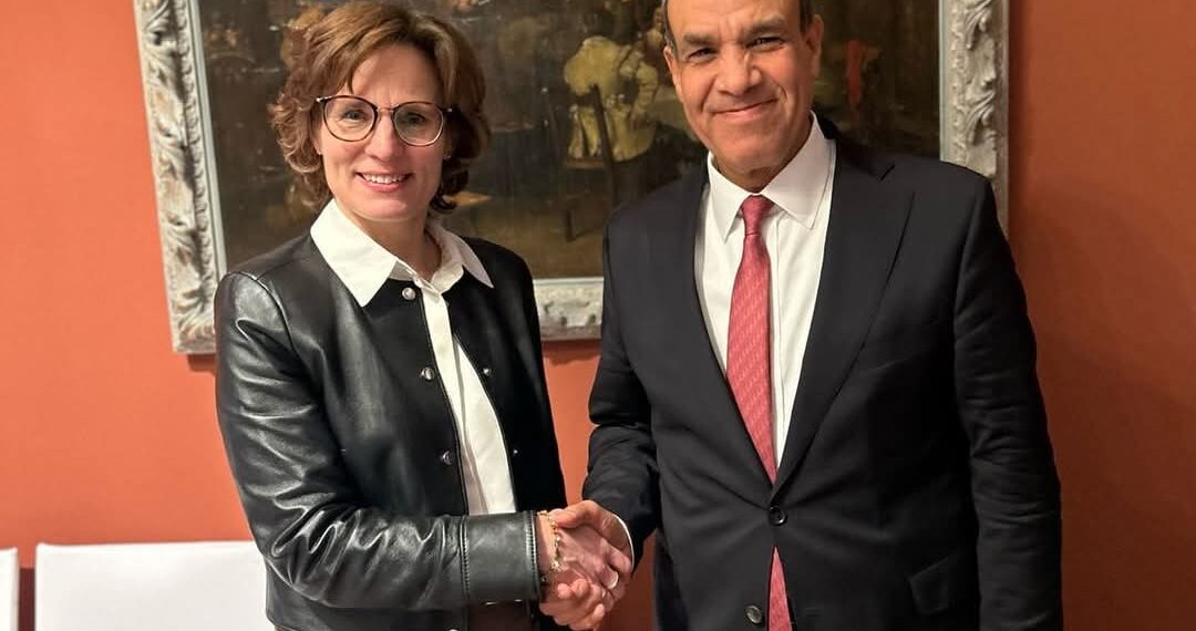 وزير الخارجية والهجرة يلتقي مفوضة البيئة والمياه والاقتصاد الدائري التنافسي الأوروبية