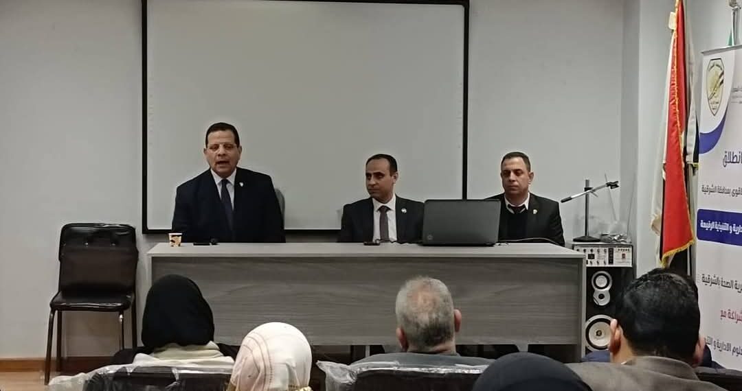 “القادة” تذهب بالعلم لكل طالب علم