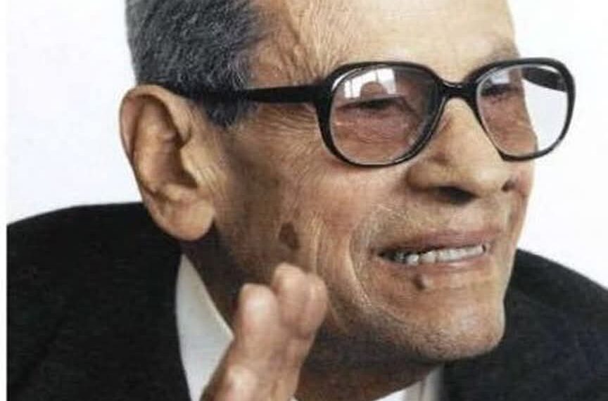 الثقافة تحتفي بالأديب المصري العالمي “نجيب محفوظ” بجميع مواقعها..