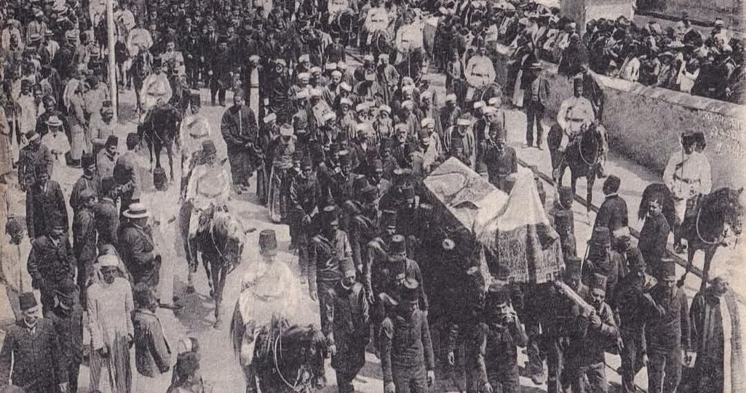 صورة نادرة جدا لجنازة الأميرة فاطمة..