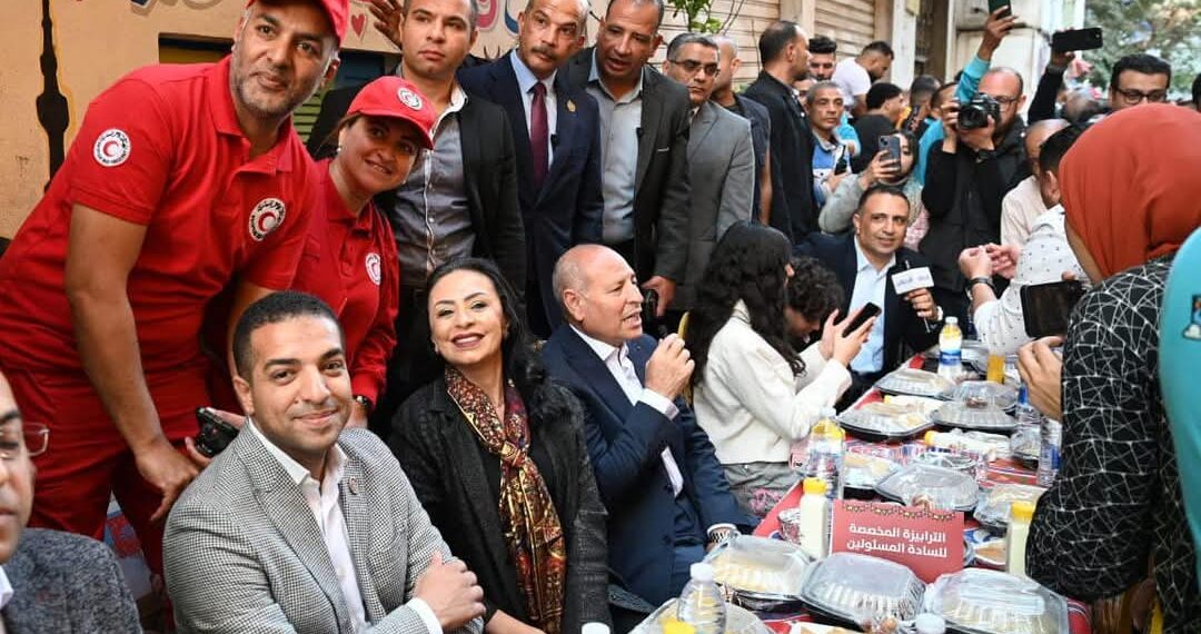 وزيرة التضامن الاجتماعي تشارك في حفل إفطار أهالي المطرية