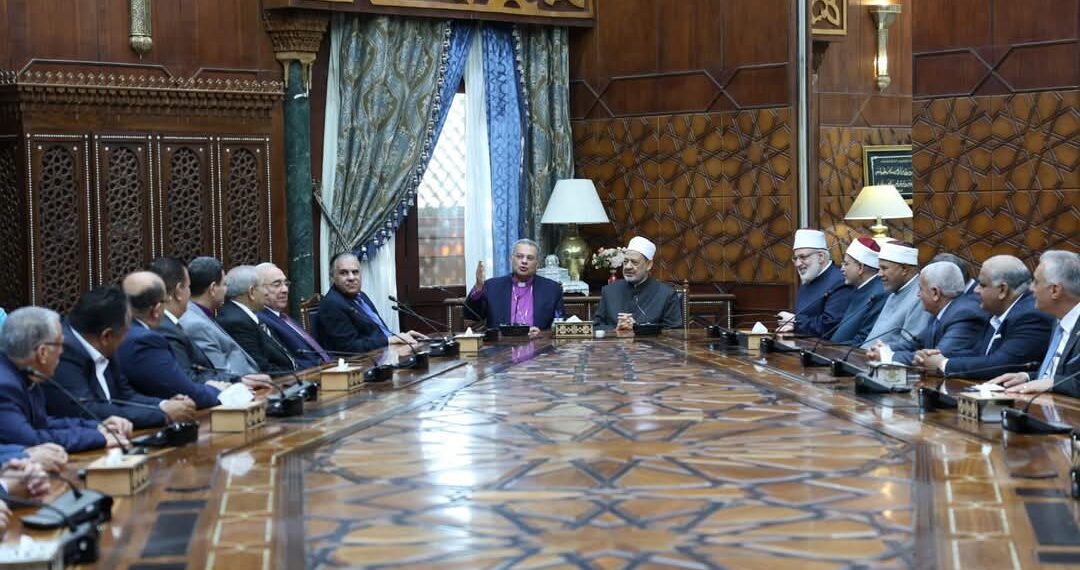 شيخ الأزهر يستقبل رئيس الطائفة الإنجيليَّة والوفد المرافق له للتَّهنئة بقرب عيد الفطر