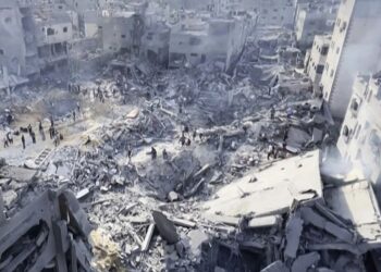 استشهاد 14 فلسطيني في قصف الاحتلال منزل بحي الزيتون