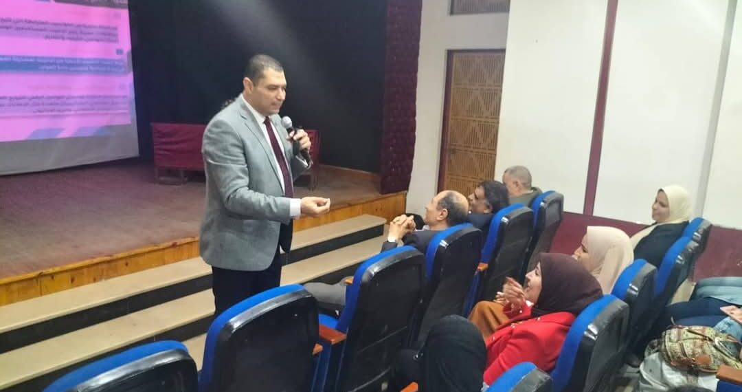 مفهوم الأمن السيبراني  .. ندوة تثقيفية هامة لدكتور / محمد محسن في معهد العجمي للعلوم الادارية