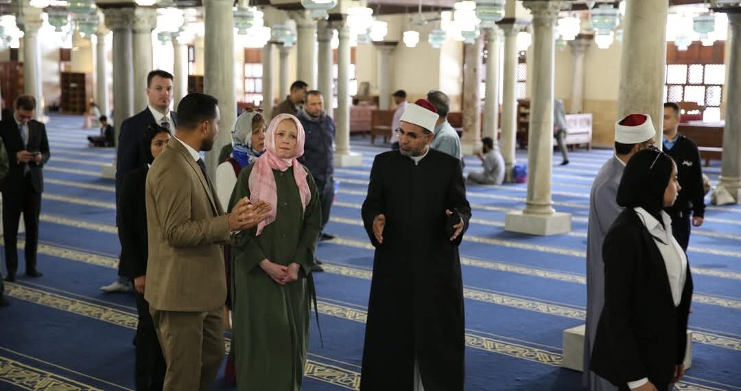 رئيسة البرلمان السولوفيني تزور الجامع الأزهر