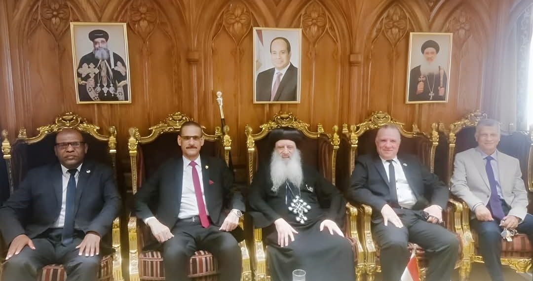 قادة الغربية تقدم التهنئة لنيافة الحبر الجليل الأنبا بولا مطران طنطا وتوابعها بمناسبة عيد القيامة المجيد