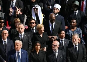 وزير الأوقاف يحضر جنازة البابا فرنسيس نيابة عن الرئيس السيسي وسط حضور مكثف من ملوك ورؤساء العالم