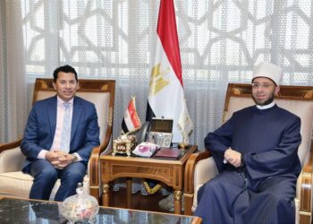 وزيرا الأوقاف والشباب يبحثان سبل التعاون المشترك من أجل تعزيز الوعي الديني..