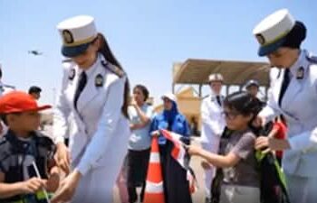 الداخلية تحتفل مع الأطفال الأيتام بعيد الأضحى المبارك وتوزع الهدايا عليهم..